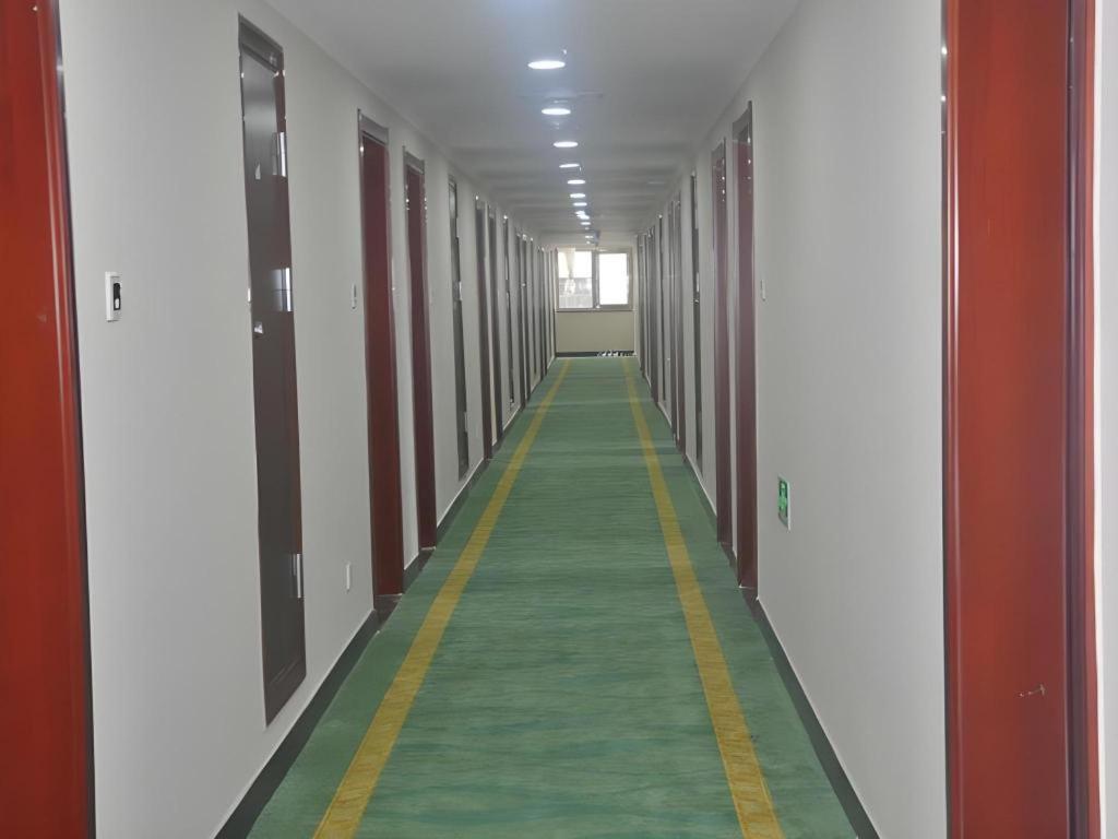 Greentree Inn Linyi Feixian Jianshe Road Express Hotel מראה חיצוני תמונה