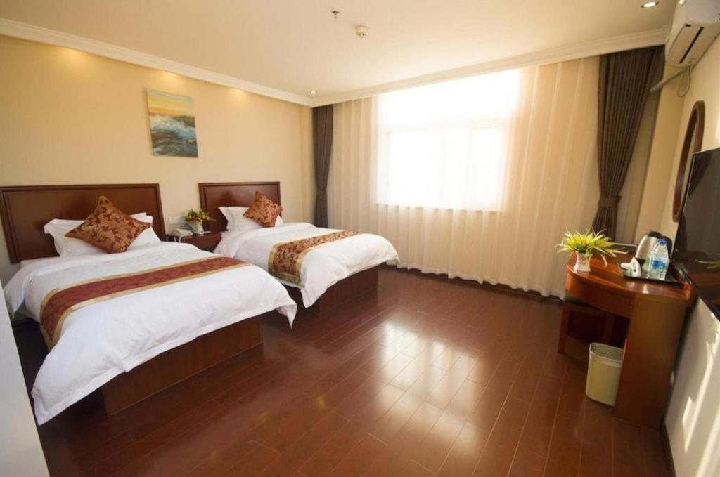 Greentree Inn Linyi Feixian Jianshe Road Express Hotel מראה חיצוני תמונה