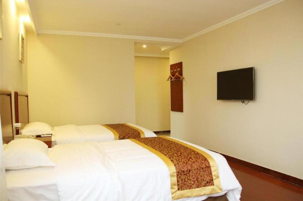 Greentree Inn Linyi Feixian Jianshe Road Express Hotel מראה חיצוני תמונה