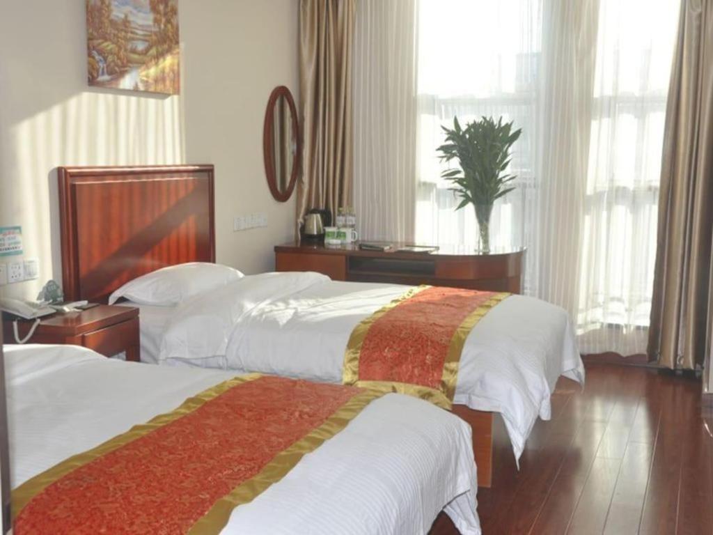 Greentree Inn Linyi Feixian Jianshe Road Express Hotel מראה חיצוני תמונה