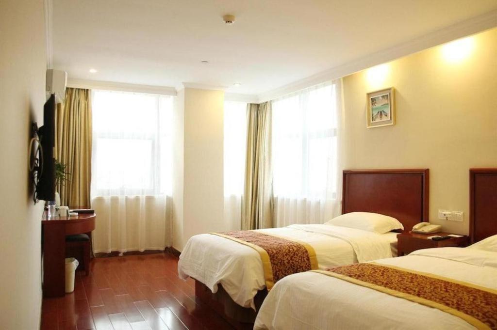 Greentree Inn Linyi Feixian Jianshe Road Express Hotel מראה חיצוני תמונה
