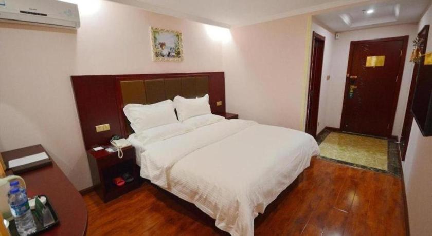 Greentree Inn Linyi Feixian Jianshe Road Express Hotel מראה חיצוני תמונה