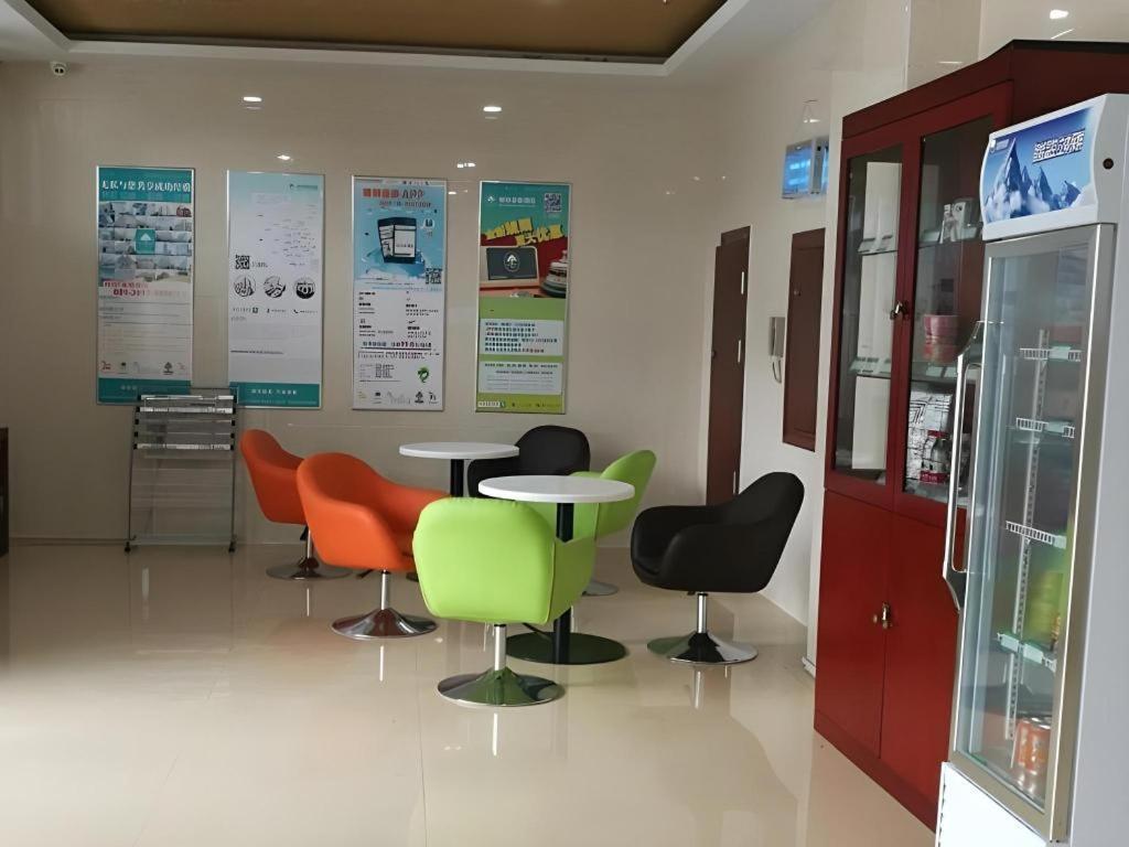 Greentree Inn Linyi Feixian Jianshe Road Express Hotel מראה חיצוני תמונה