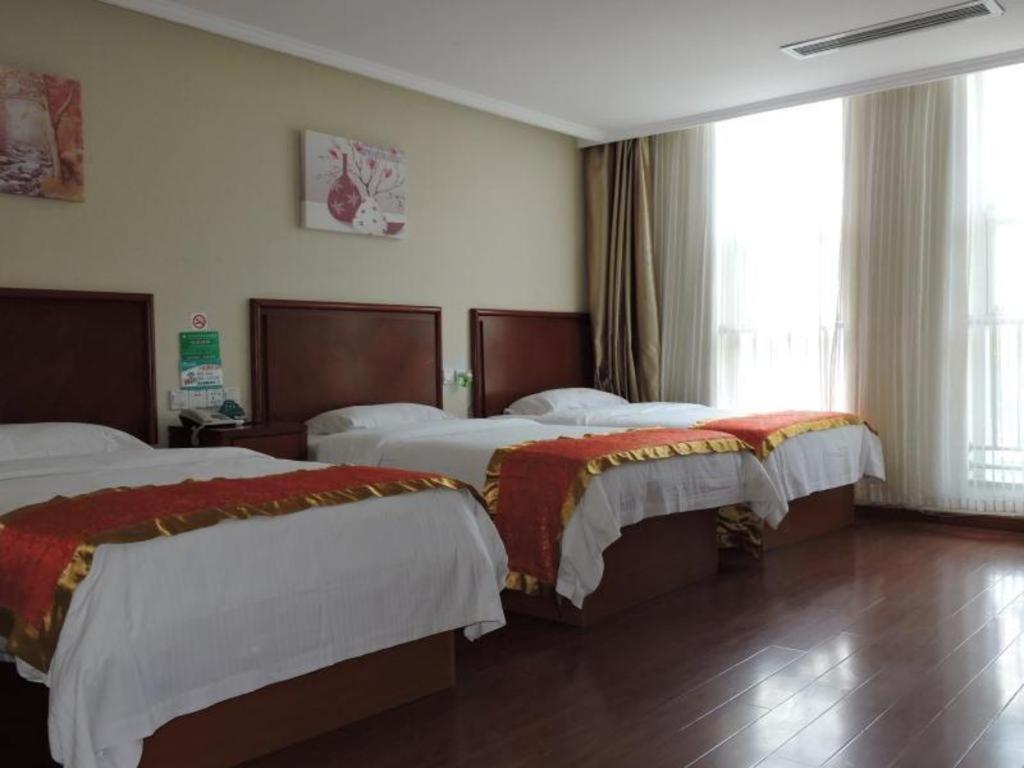 Greentree Inn Linyi Feixian Jianshe Road Express Hotel מראה חיצוני תמונה