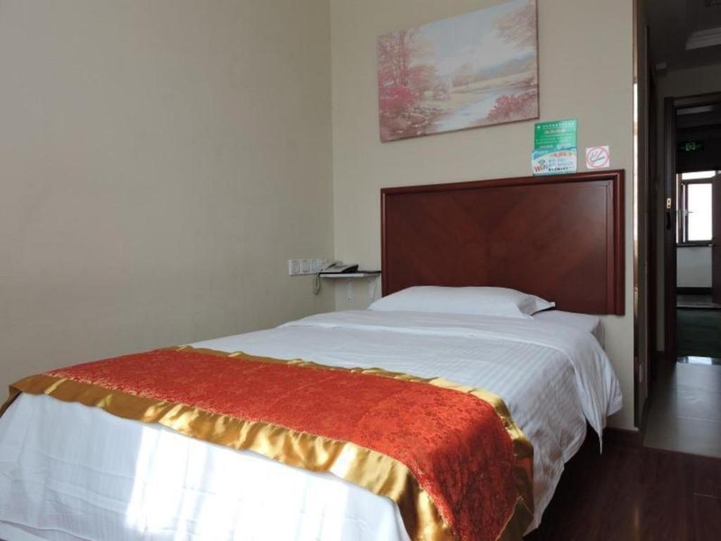 Greentree Inn Linyi Feixian Jianshe Road Express Hotel מראה חיצוני תמונה