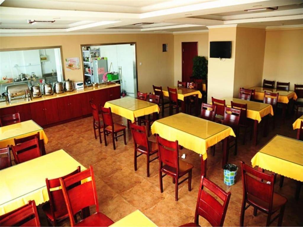 Greentree Inn Linyi Feixian Jianshe Road Express Hotel מראה חיצוני תמונה